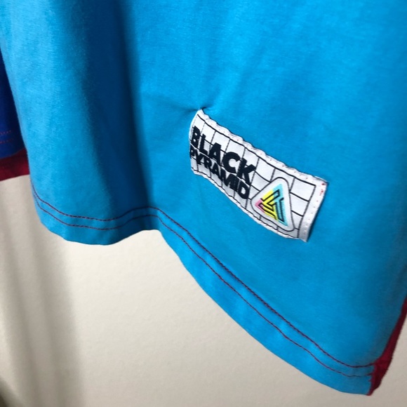 Black Pyramid Athletics T Shirt - Picture 4 of 6